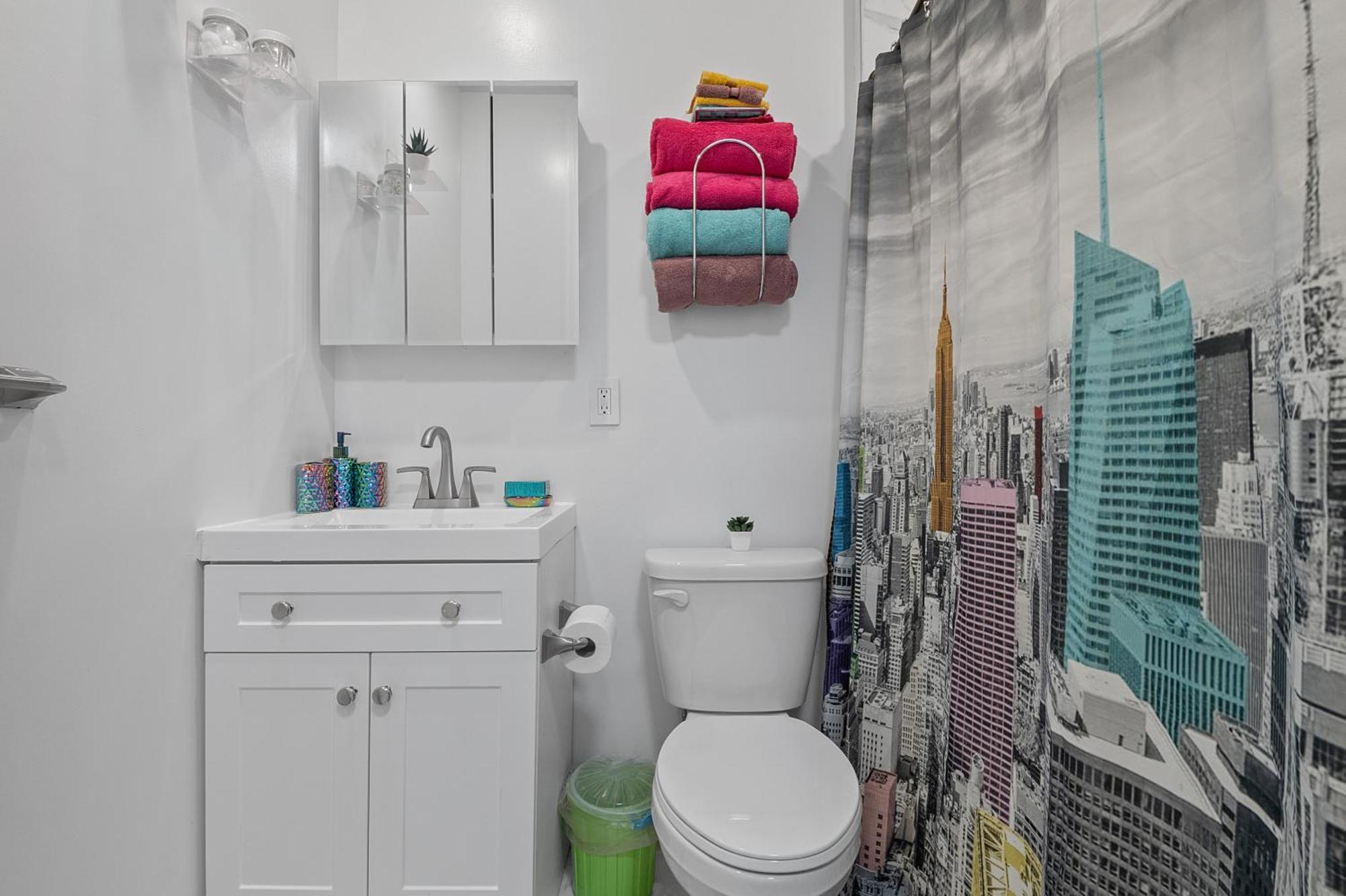 Funky & Colorful Urban Getaway, 20 Minutes To Nyc Apartment Hoboken Exterior photo